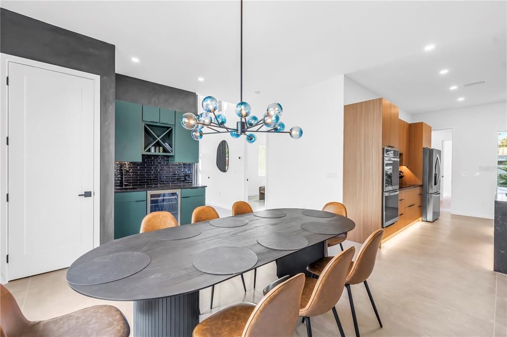 For Rent: $17,000 (5 beds, 5 baths, 3386 Square Feet)