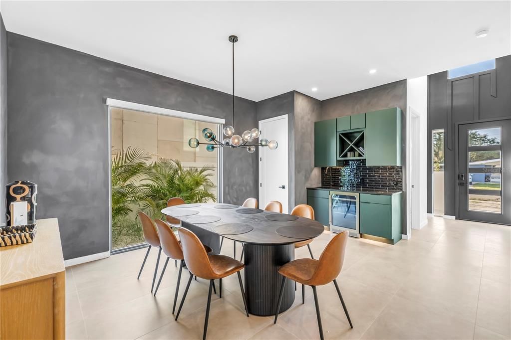 For Rent: $17,000 (5 beds, 5 baths, 3386 Square Feet)