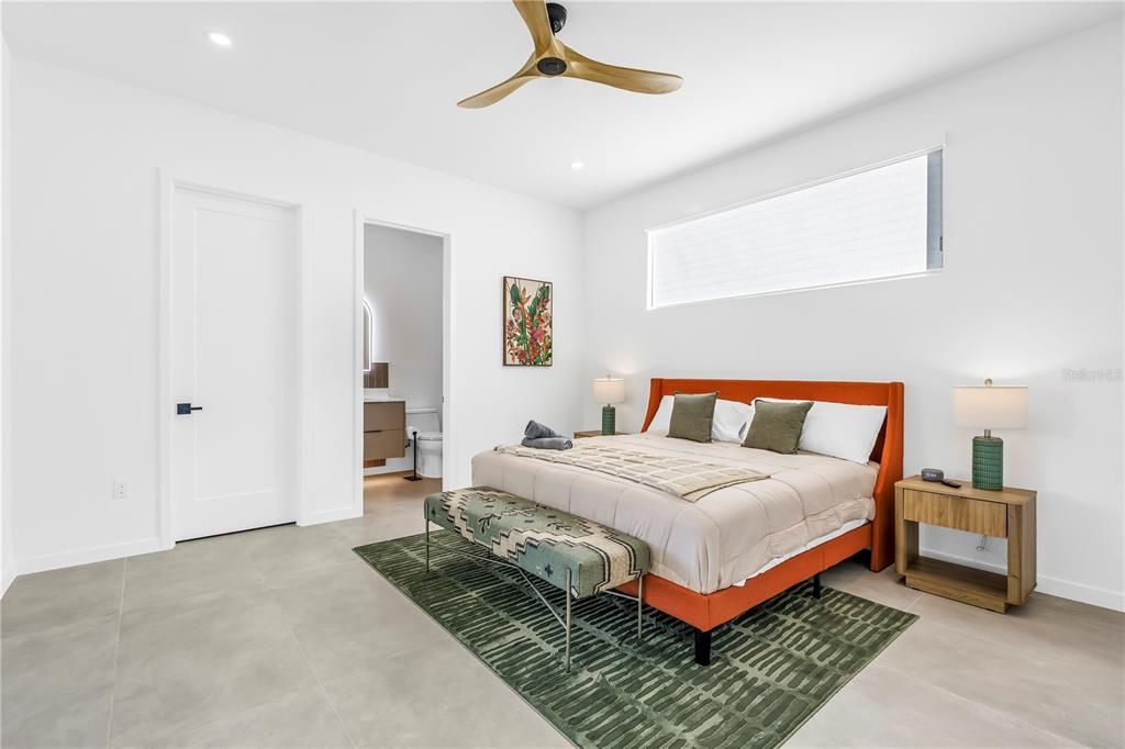 For Rent: $17,000 (5 beds, 5 baths, 3386 Square Feet)