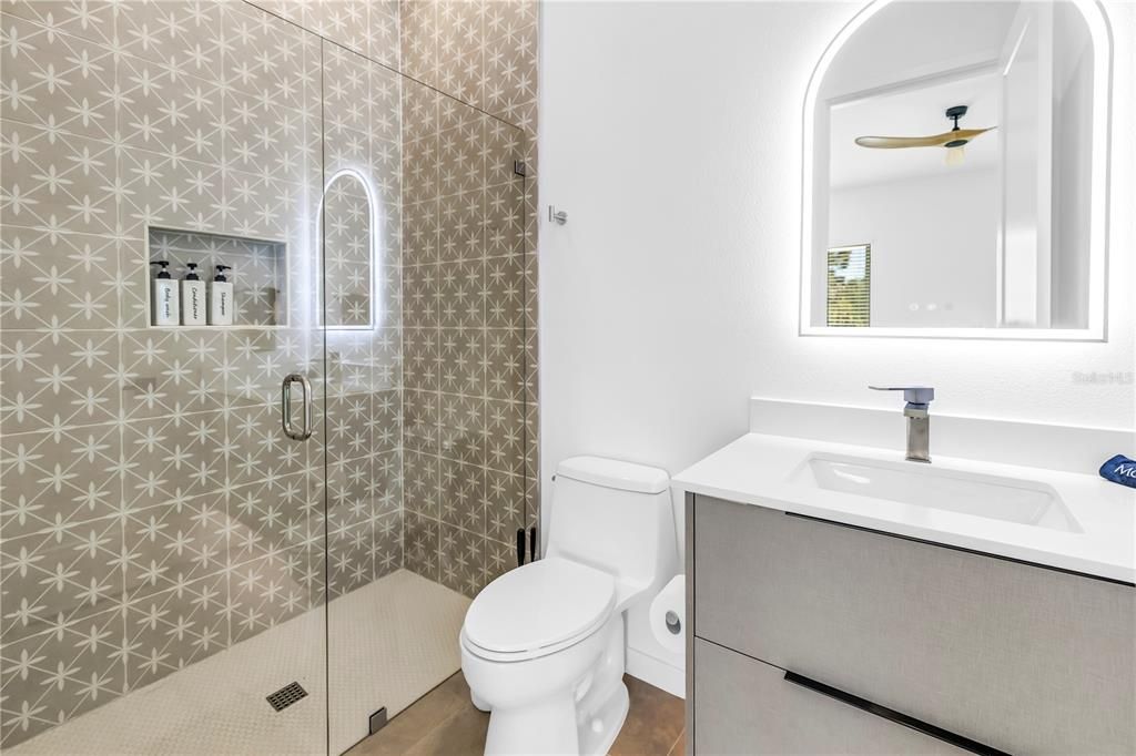 For Rent: $17,000 (5 beds, 5 baths, 3386 Square Feet)