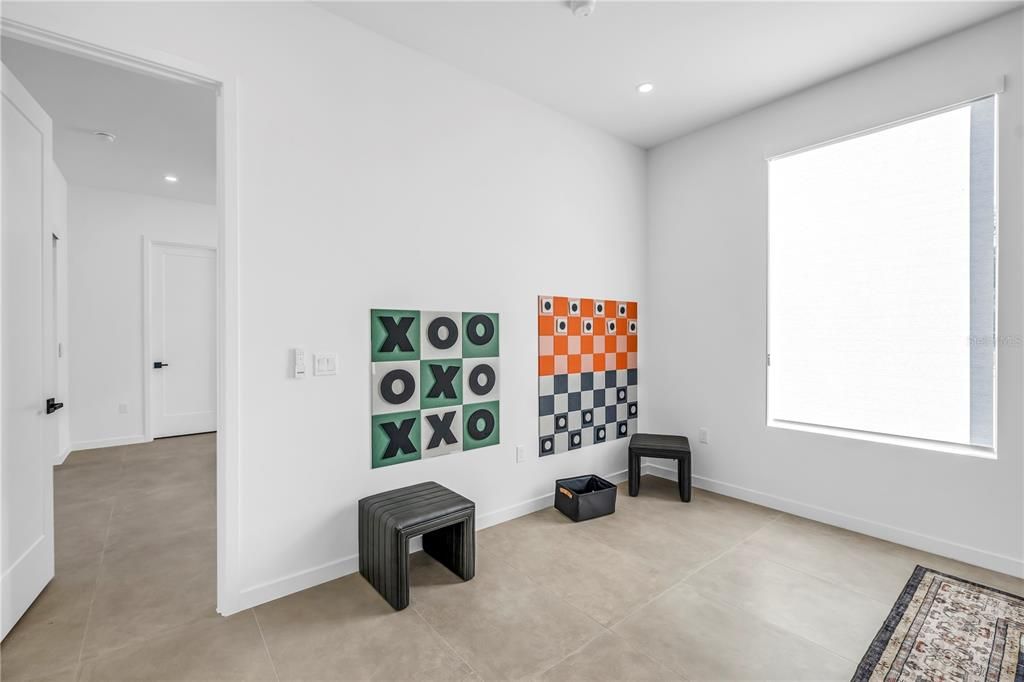 For Rent: $17,000 (5 beds, 5 baths, 3386 Square Feet)