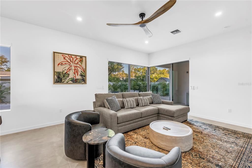 For Rent: $17,000 (5 beds, 5 baths, 3386 Square Feet)