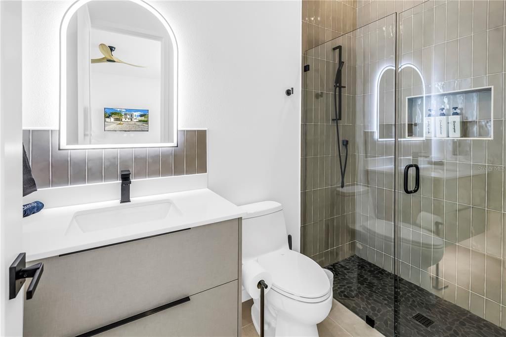 For Rent: $17,000 (5 beds, 5 baths, 3386 Square Feet)