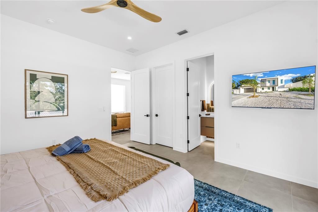 For Rent: $17,000 (5 beds, 5 baths, 3386 Square Feet)