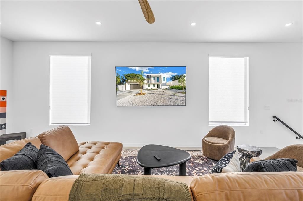 For Rent: $17,000 (5 beds, 5 baths, 3386 Square Feet)