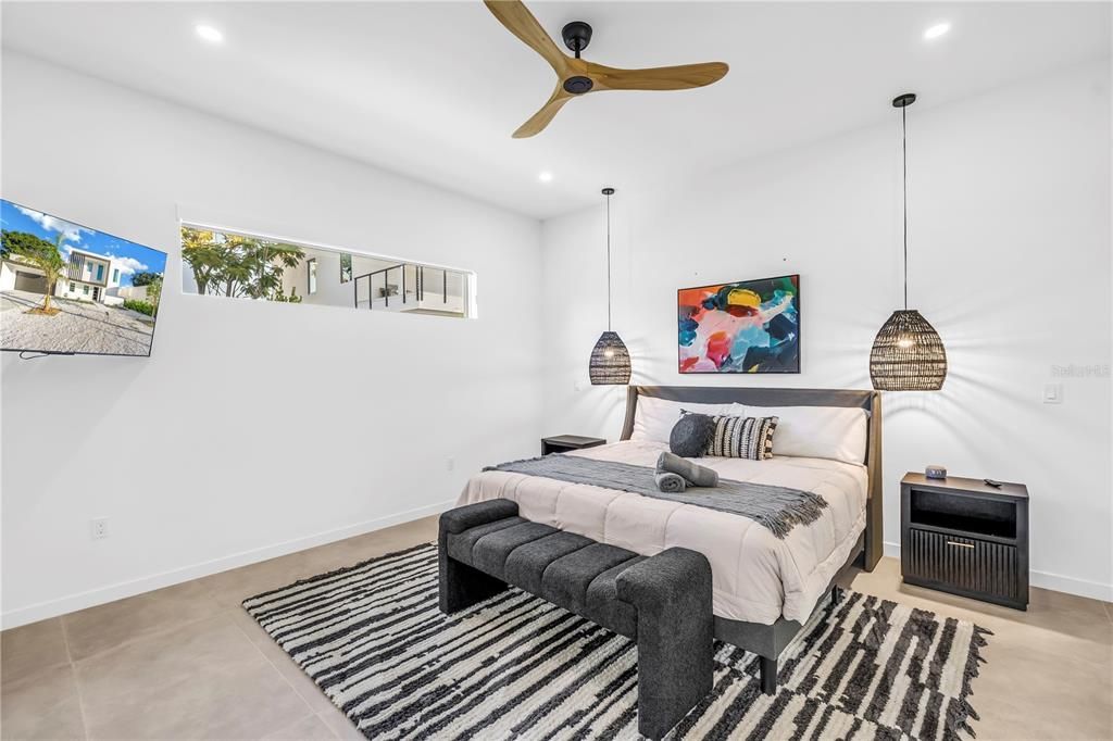 For Rent: $17,000 (5 beds, 5 baths, 3386 Square Feet)