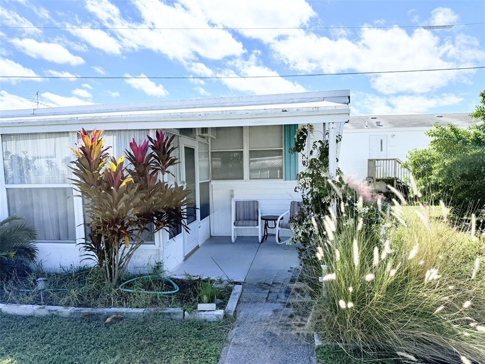 Active With Contract: $50,000 (1 beds, 1 baths, 686 Square Feet)