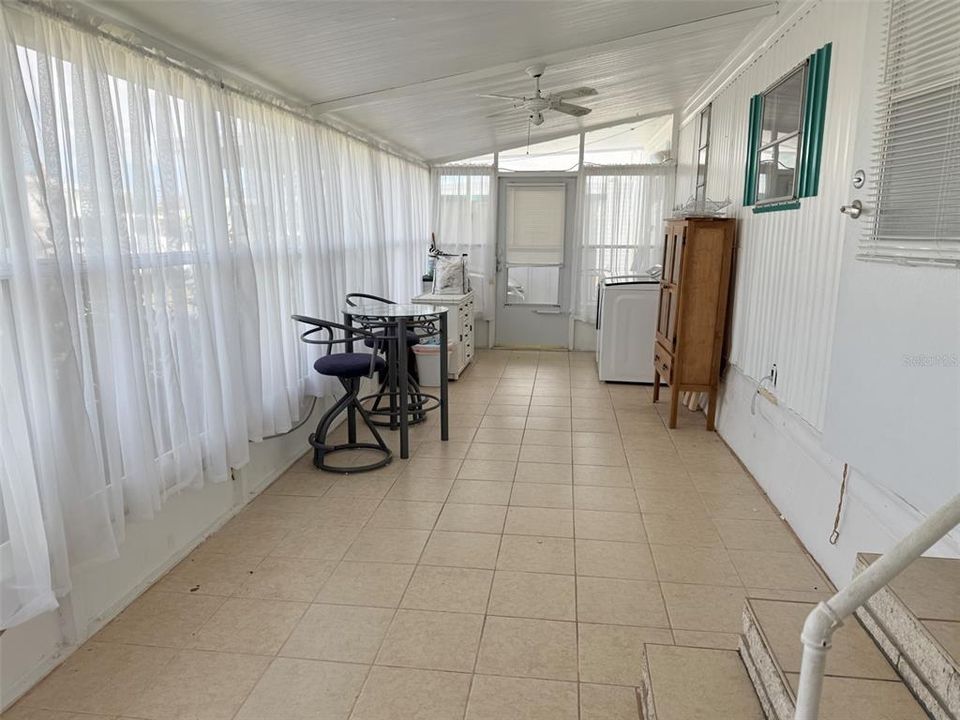 Active With Contract: $50,000 (1 beds, 1 baths, 686 Square Feet)