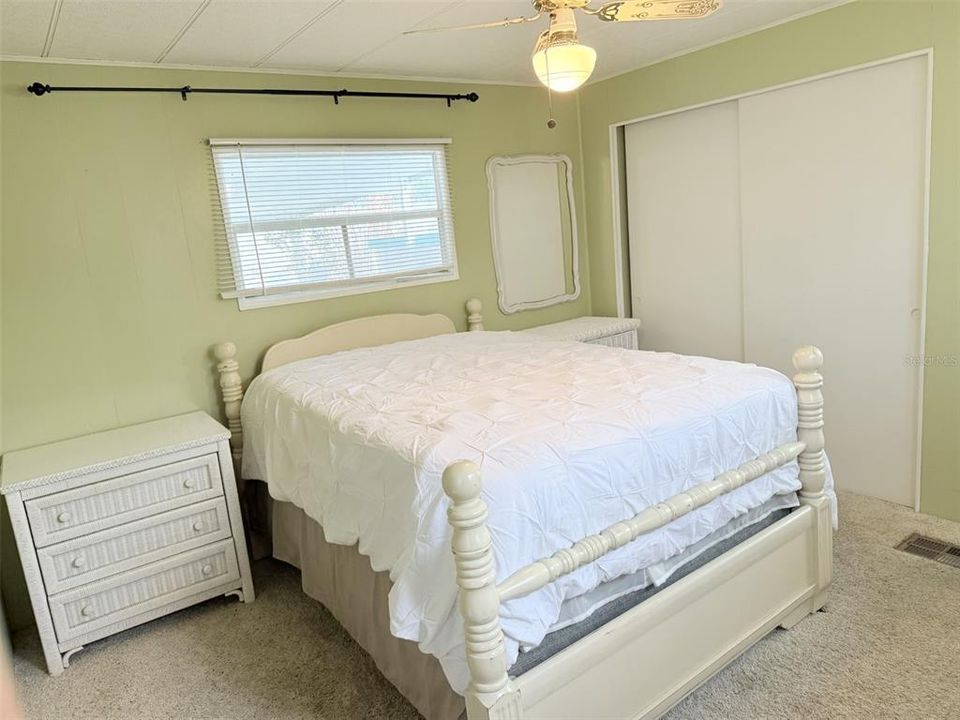 Active With Contract: $50,000 (1 beds, 1 baths, 686 Square Feet)