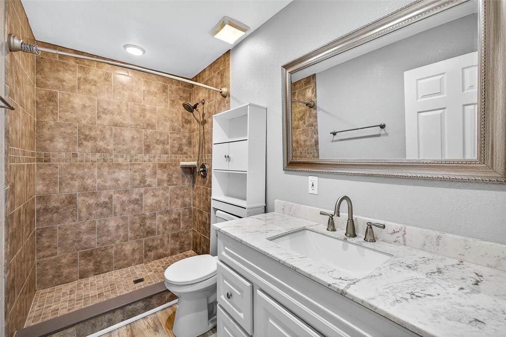 待售: $795,000 (3 贝兹, 2 浴室, 1998 平方英尺)