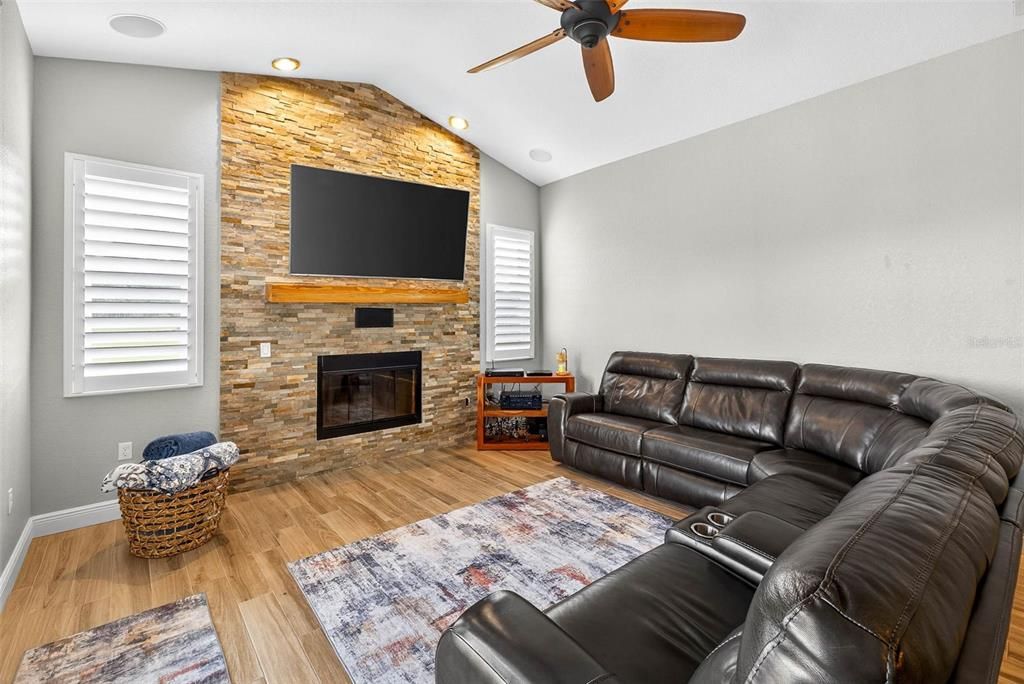 待售: $795,000 (3 贝兹, 2 浴室, 1998 平方英尺)