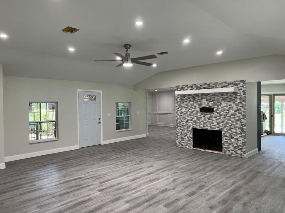 待售: $750,000 (5 贝兹, 4 浴室, 3244 平方英尺)