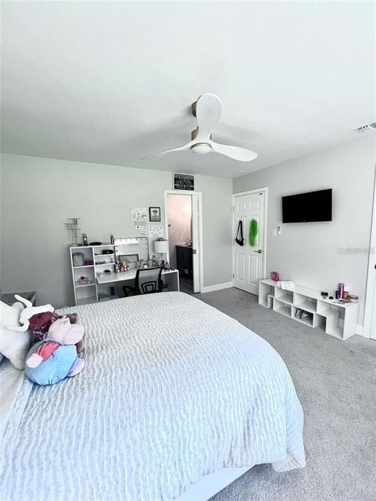 待售: $750,000 (5 贝兹, 4 浴室, 3244 平方英尺)