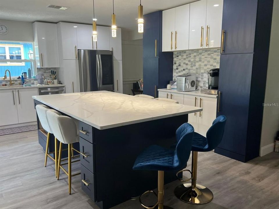 待售: $750,000 (5 贝兹, 4 浴室, 3244 平方英尺)