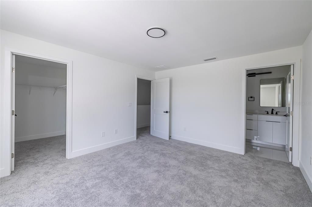 出租: $2,300 (3 贝兹, 2 浴室, 1541 平方英尺)