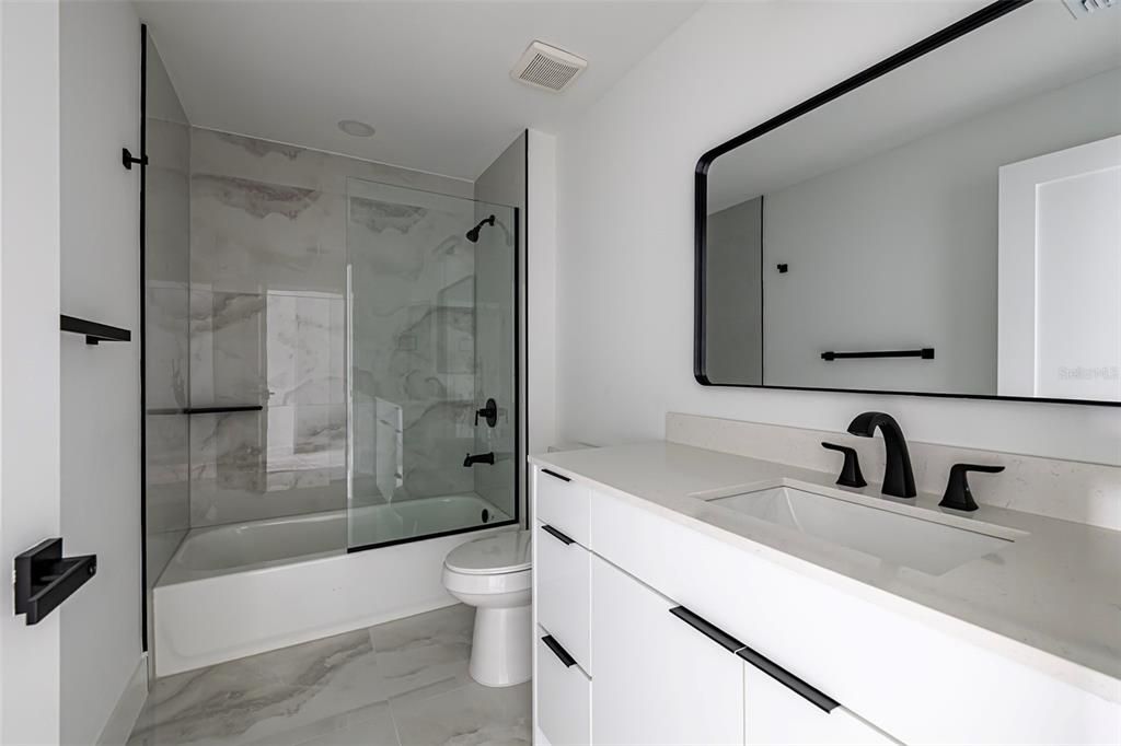 出租: $2,300 (3 贝兹, 2 浴室, 1541 平方英尺)