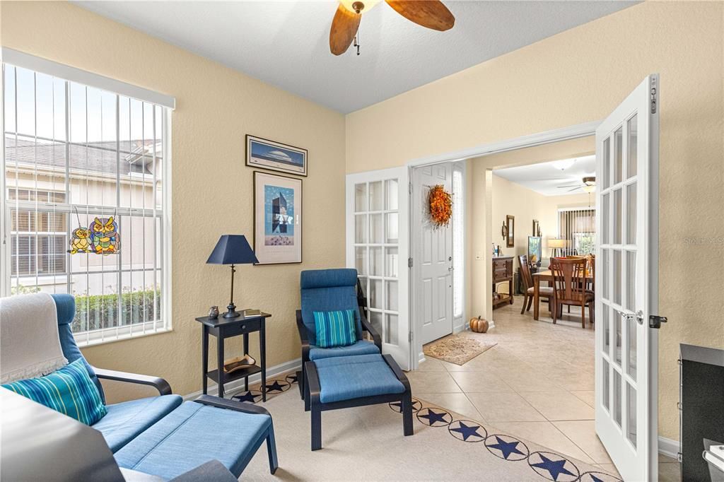 待售: $284,400 (2 贝兹, 2 浴室, 1556 平方英尺)