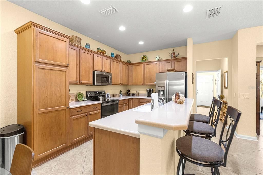 待售: $284,400 (2 贝兹, 2 浴室, 1556 平方英尺)