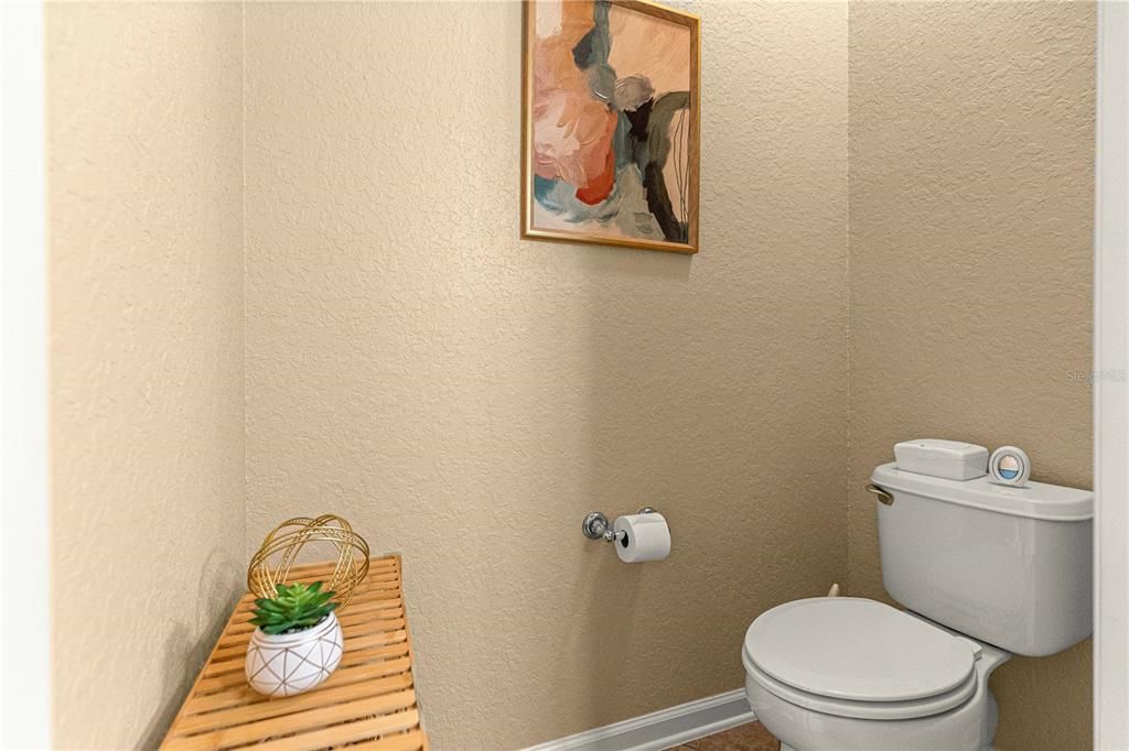 待售: $284,400 (2 贝兹, 2 浴室, 1556 平方英尺)