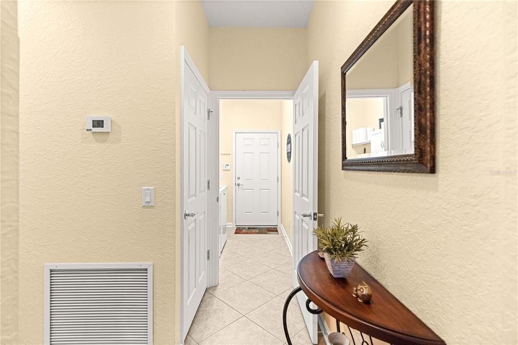 待售: $284,400 (2 贝兹, 2 浴室, 1556 平方英尺)