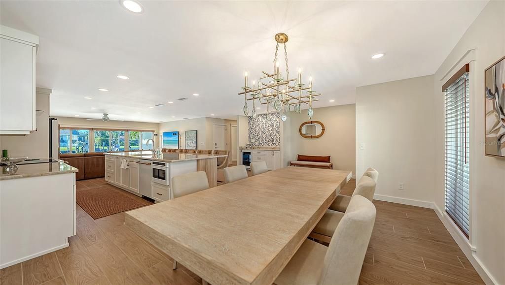 出租: $25,000 (3 贝兹, 3 浴室, 3230 平方英尺)