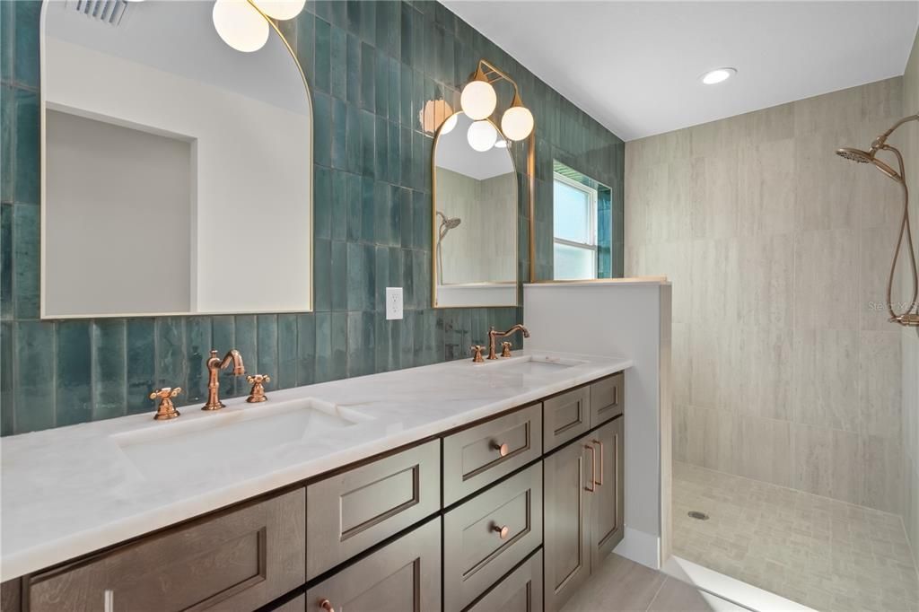 For Sale: $278,900 (3 beds, 2 baths, 1547 Square Feet)