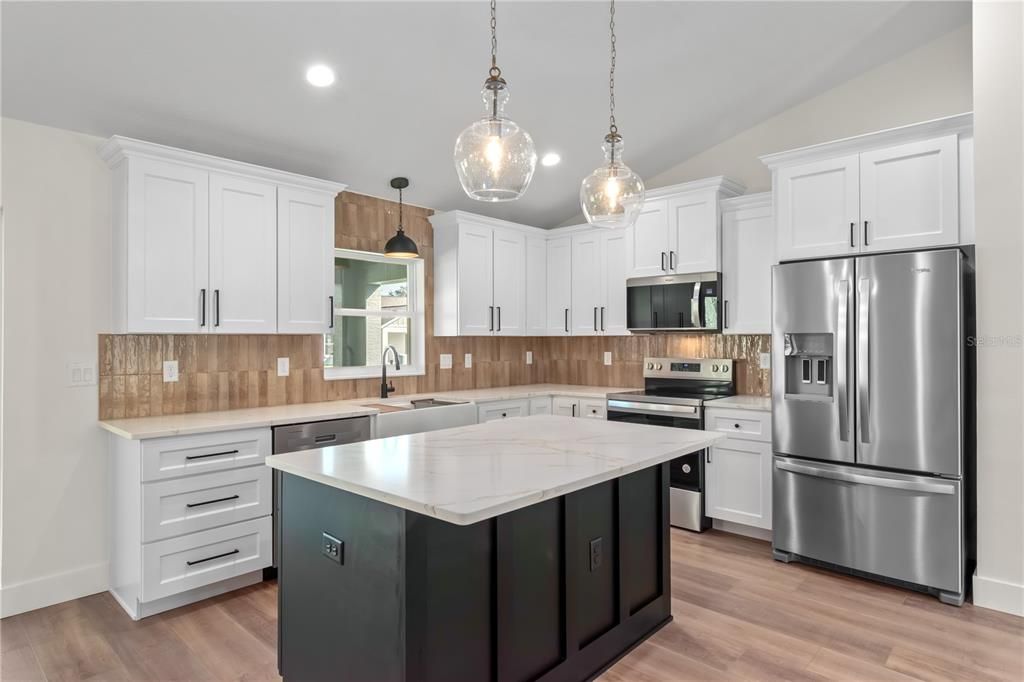 For Sale: $278,900 (3 beds, 2 baths, 1547 Square Feet)