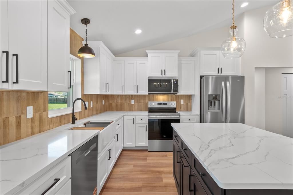 For Sale: $278,900 (3 beds, 2 baths, 1547 Square Feet)