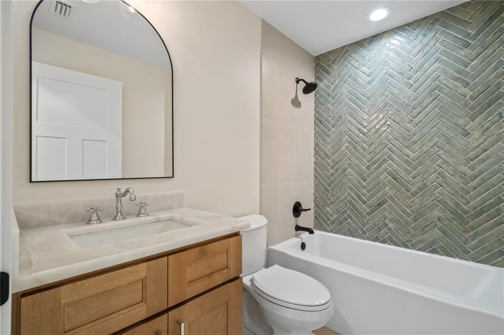 For Sale: $278,900 (3 beds, 2 baths, 1547 Square Feet)