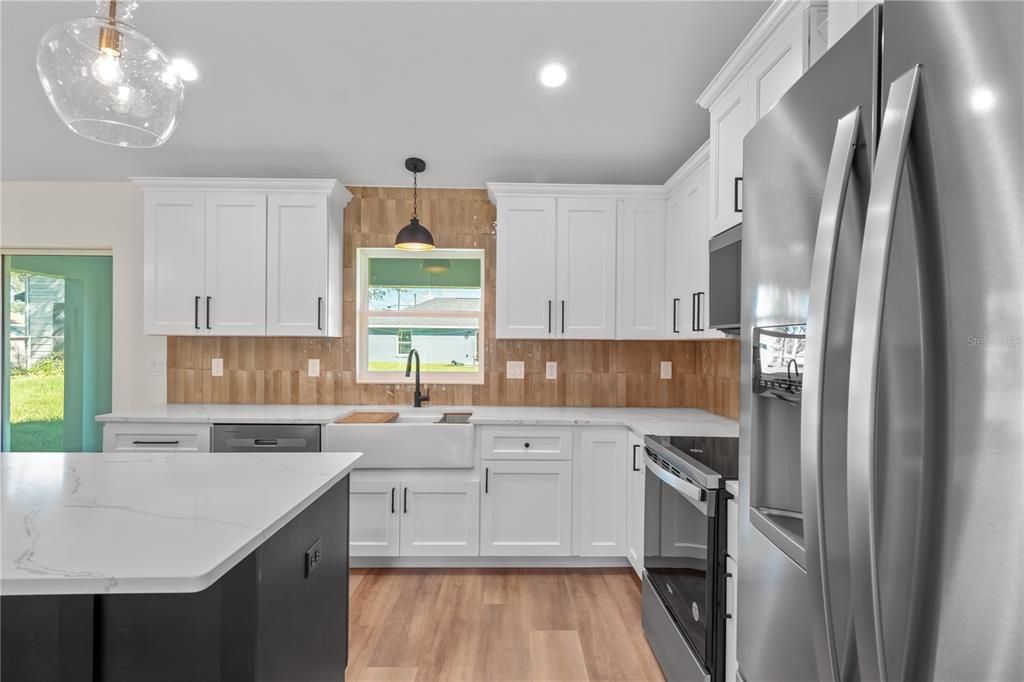 For Sale: $278,900 (3 beds, 2 baths, 1547 Square Feet)