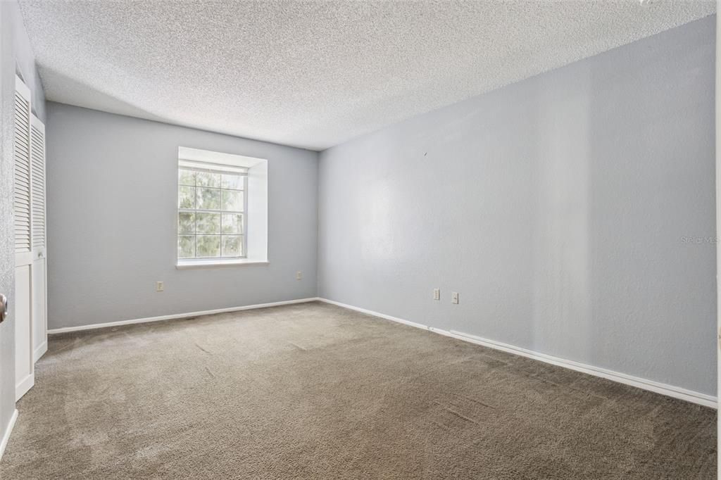 For Sale: $169,900 (3 beds, 2 baths, 1348 Square Feet)