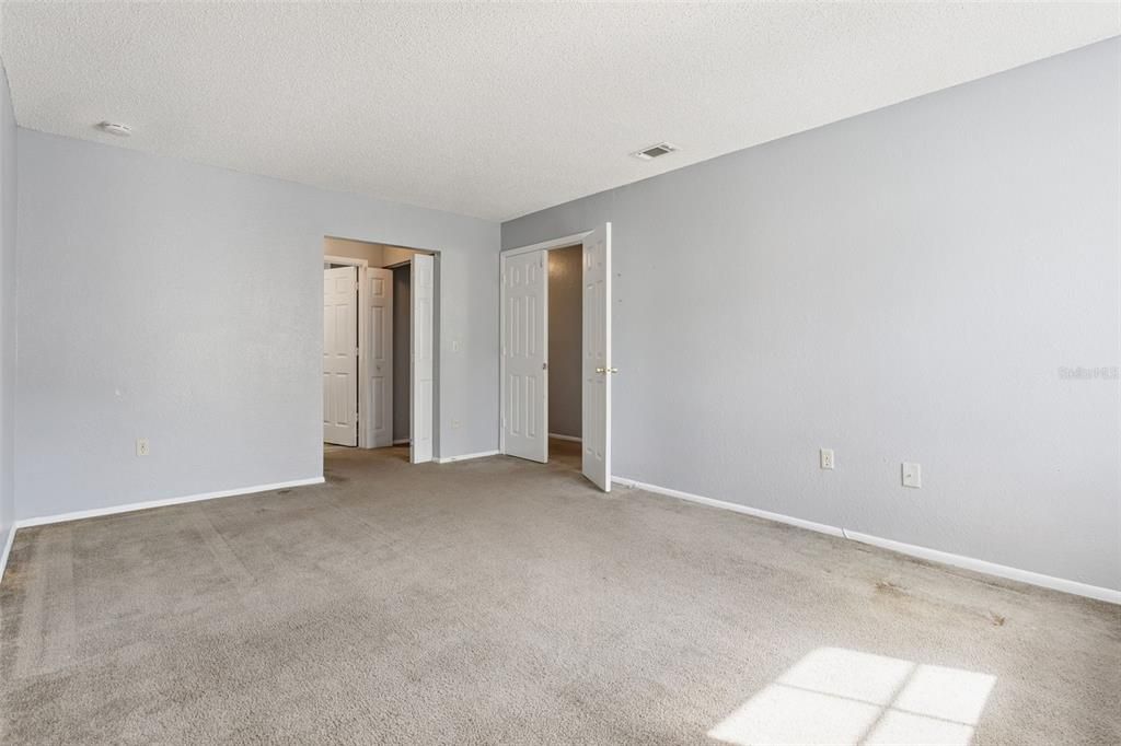 For Sale: $169,900 (3 beds, 2 baths, 1348 Square Feet)