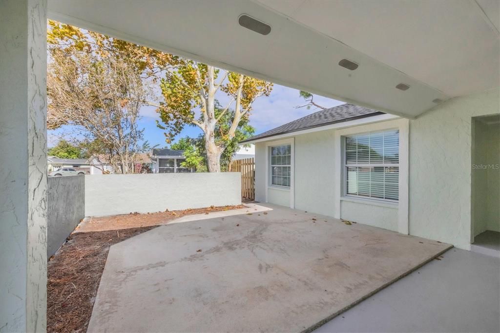 For Sale: $374,000 (3 beds, 2 baths, 1214 Square Feet)