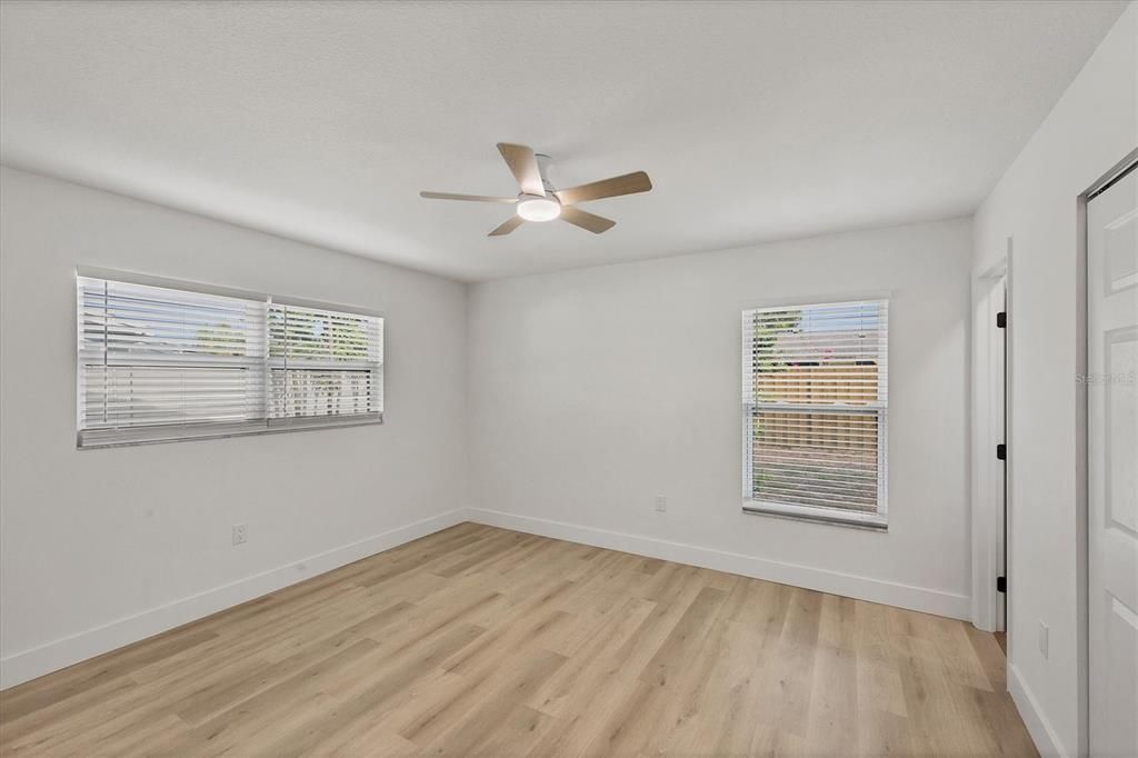 For Sale: $374,000 (3 beds, 2 baths, 1214 Square Feet)