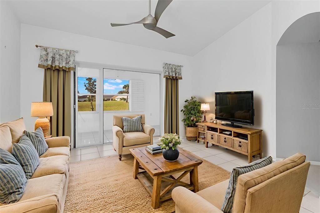 For Sale: $385,000 (3 beds, 2 baths, 1893 Square Feet)