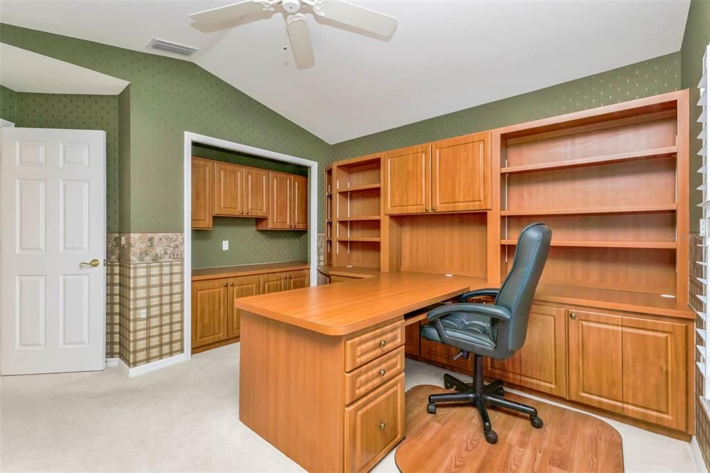 For Sale: $385,000 (3 beds, 2 baths, 1893 Square Feet)