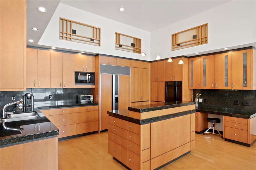 For Sale: $4,800,000 (4 beds, 4 baths, 5053 Square Feet)