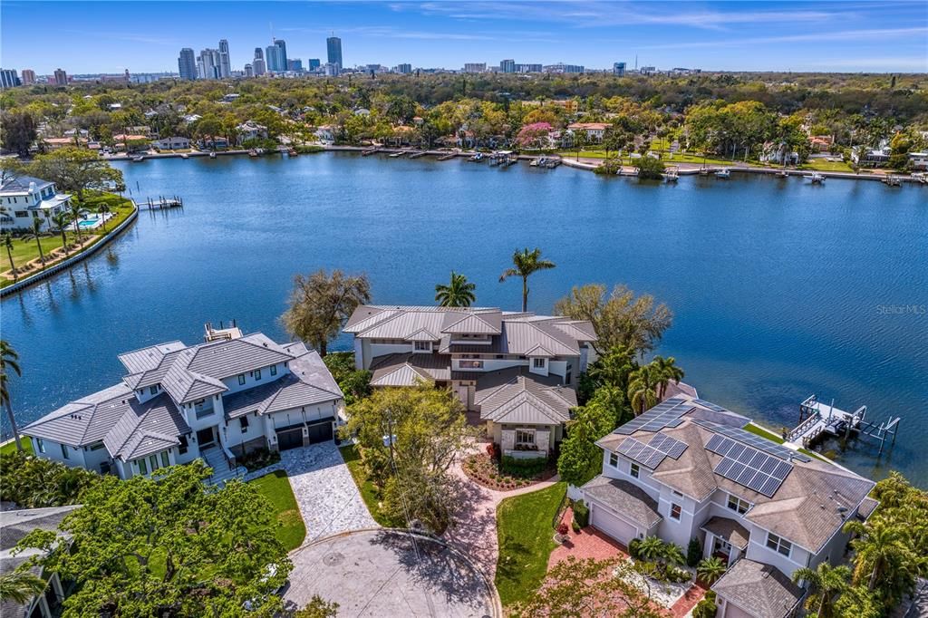 For Sale: $4,800,000 (4 beds, 4 baths, 5053 Square Feet)