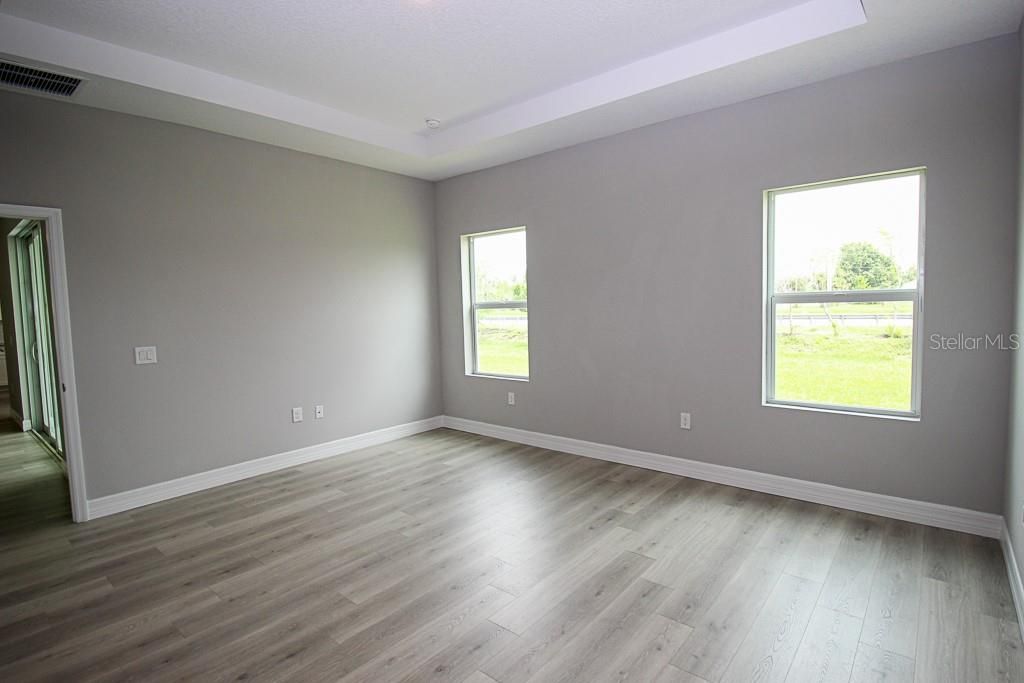 For Rent: $2,350 (4 beds, 3 baths, 2092 Square Feet)