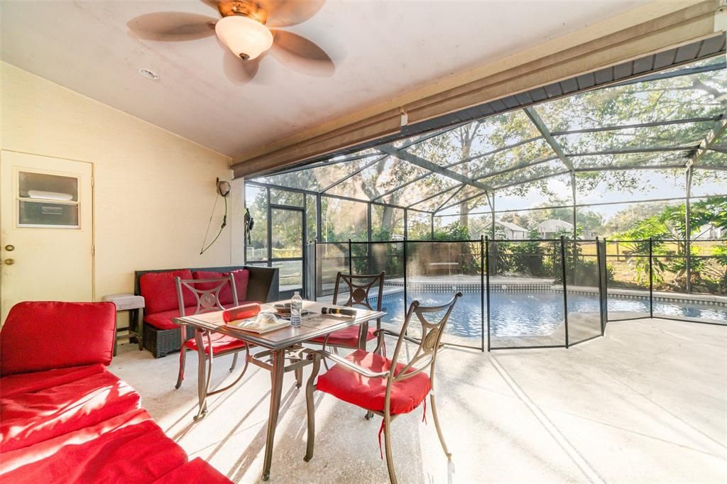 For Sale: $680,000 (4 beds, 4 baths, 2286 Square Feet)