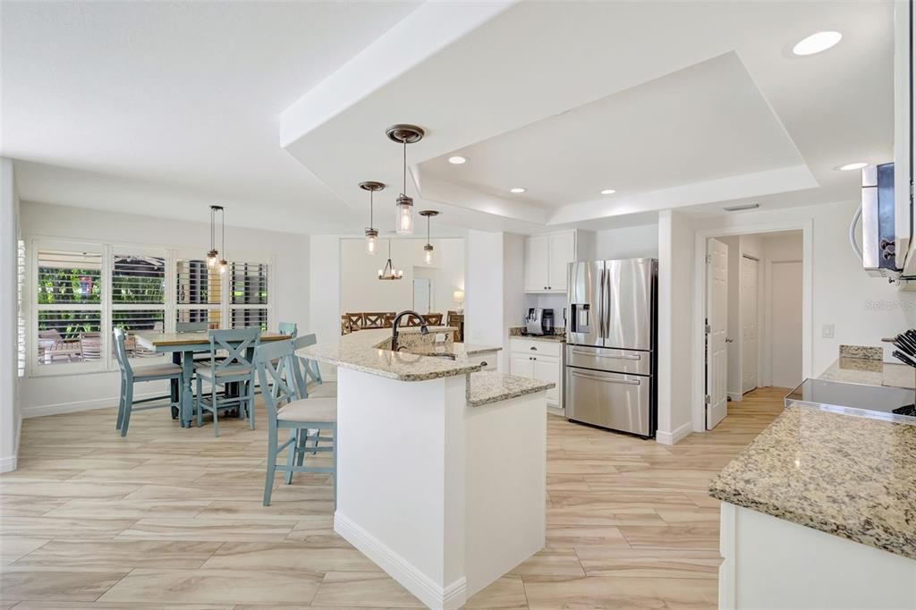 Под контрактом: $845,000 (3 спален, 2 ванн, 2536 Квадратных фут)