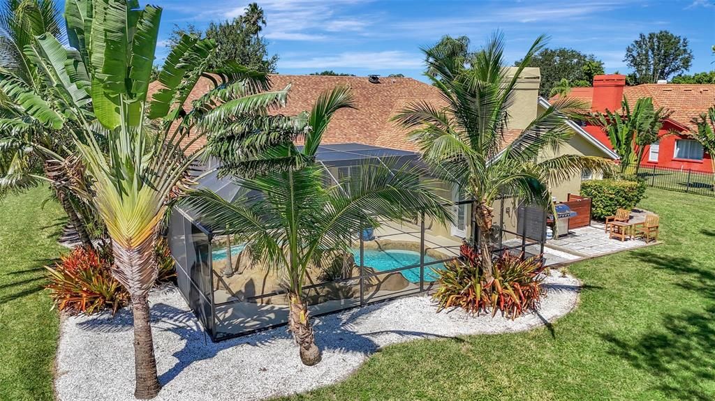 Под контрактом: $845,000 (3 спален, 2 ванн, 2536 Квадратных фут)