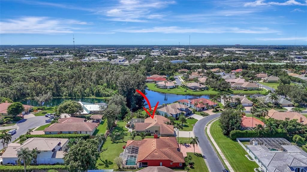 Под контрактом: $845,000 (3 спален, 2 ванн, 2536 Квадратных фут)