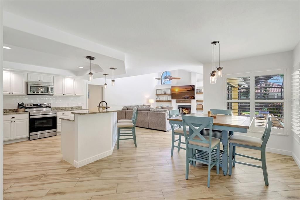 Под контрактом: $845,000 (3 спален, 2 ванн, 2536 Квадратных фут)