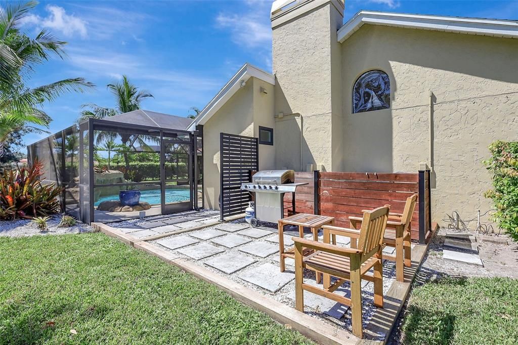 Под контрактом: $845,000 (3 спален, 2 ванн, 2536 Квадратных фут)