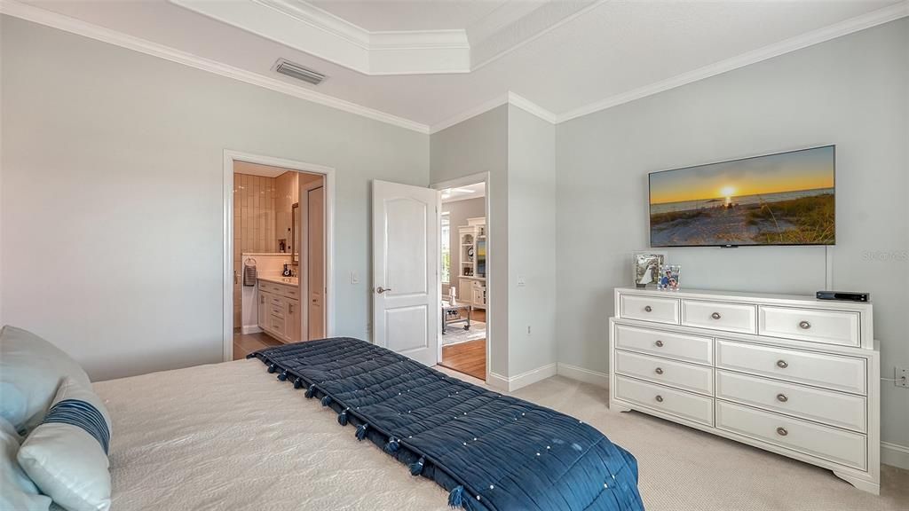 For Sale: $500,000 (2 beds, 2 baths, 1560 Square Feet)