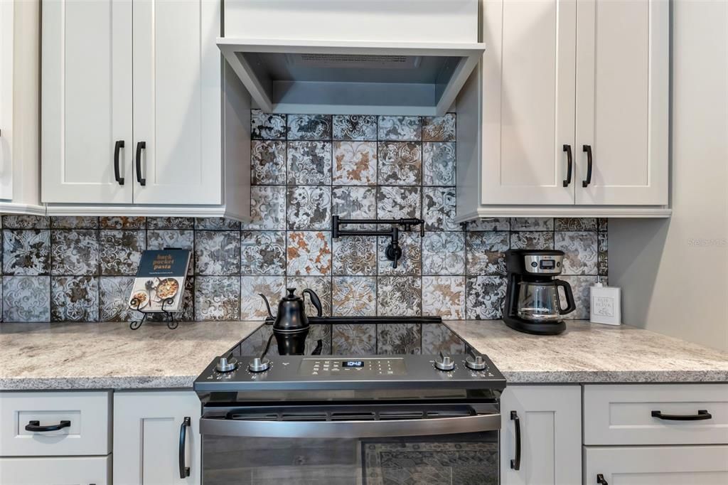 En Venta: $979,900 (3 camas, 2 baños, 1914 Pies cuadrados)