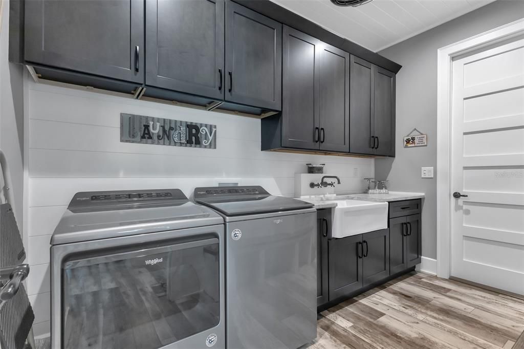 En Venta: $979,900 (3 camas, 2 baños, 1914 Pies cuadrados)