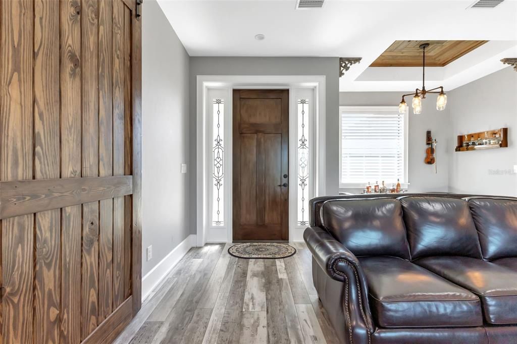 En Venta: $979,900 (3 camas, 2 baños, 1914 Pies cuadrados)