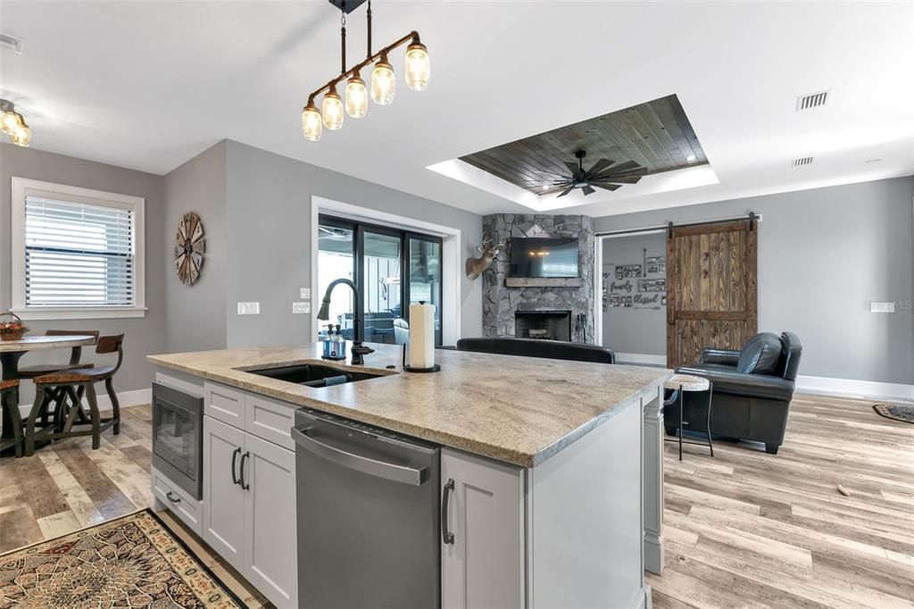 En Venta: $979,900 (3 camas, 2 baños, 1914 Pies cuadrados)